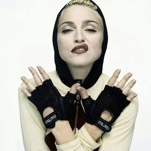 Meet your Posher, Gene